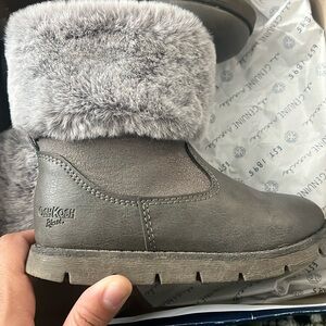 Kids boots